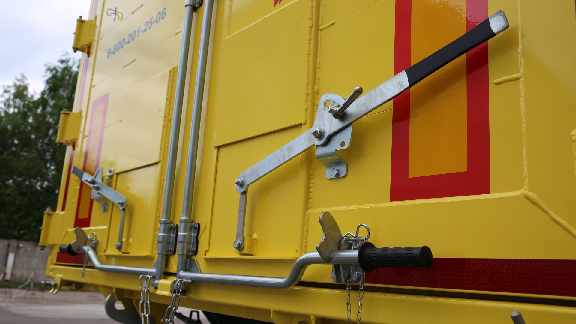Самосвальный полуприцеп 924940-45A.NDK с алюминиевой платформой объемом 45 куб. м